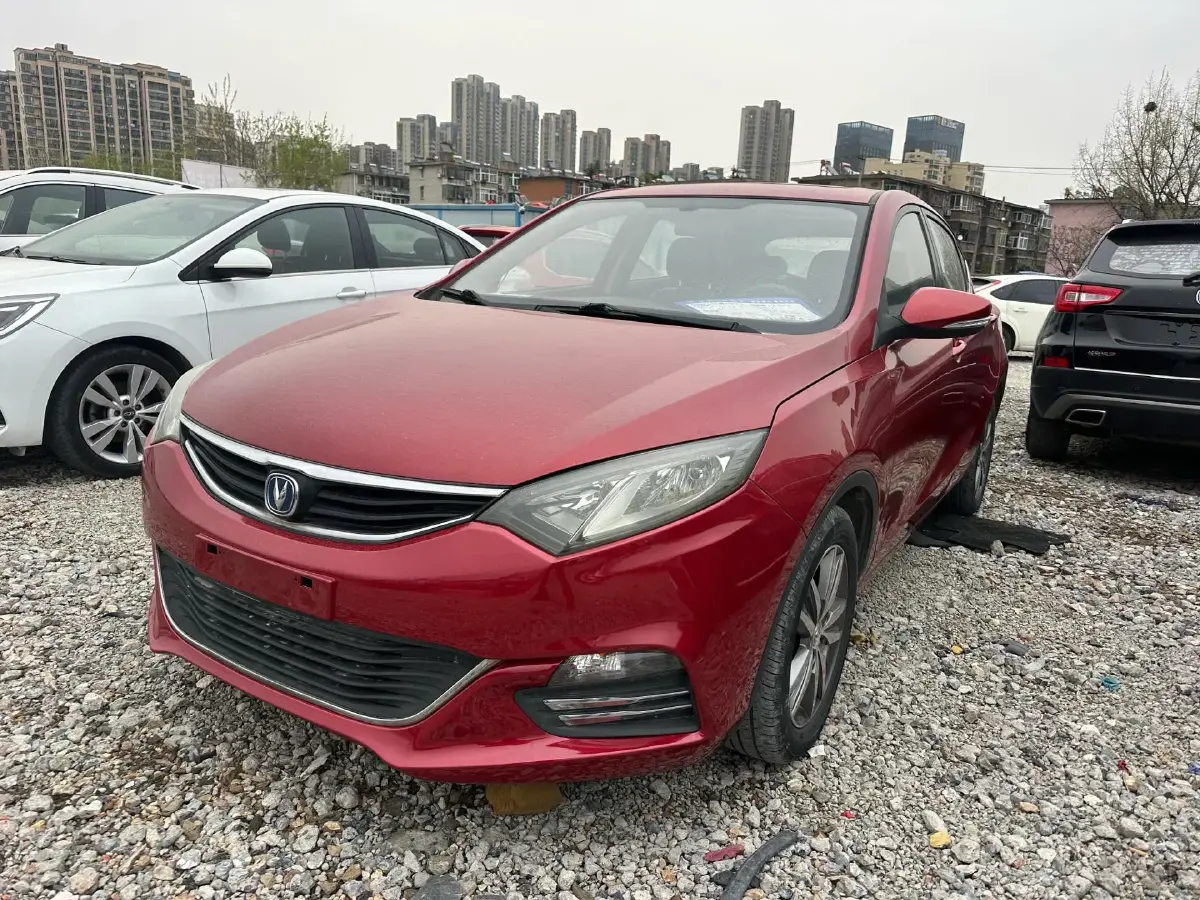 2015 ChangAn Eado XT 1.6L 125HP L4 5MT