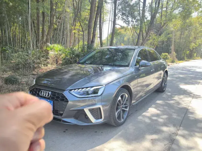 2020 Audi A4L 2.0T 150HP L4 7DCT