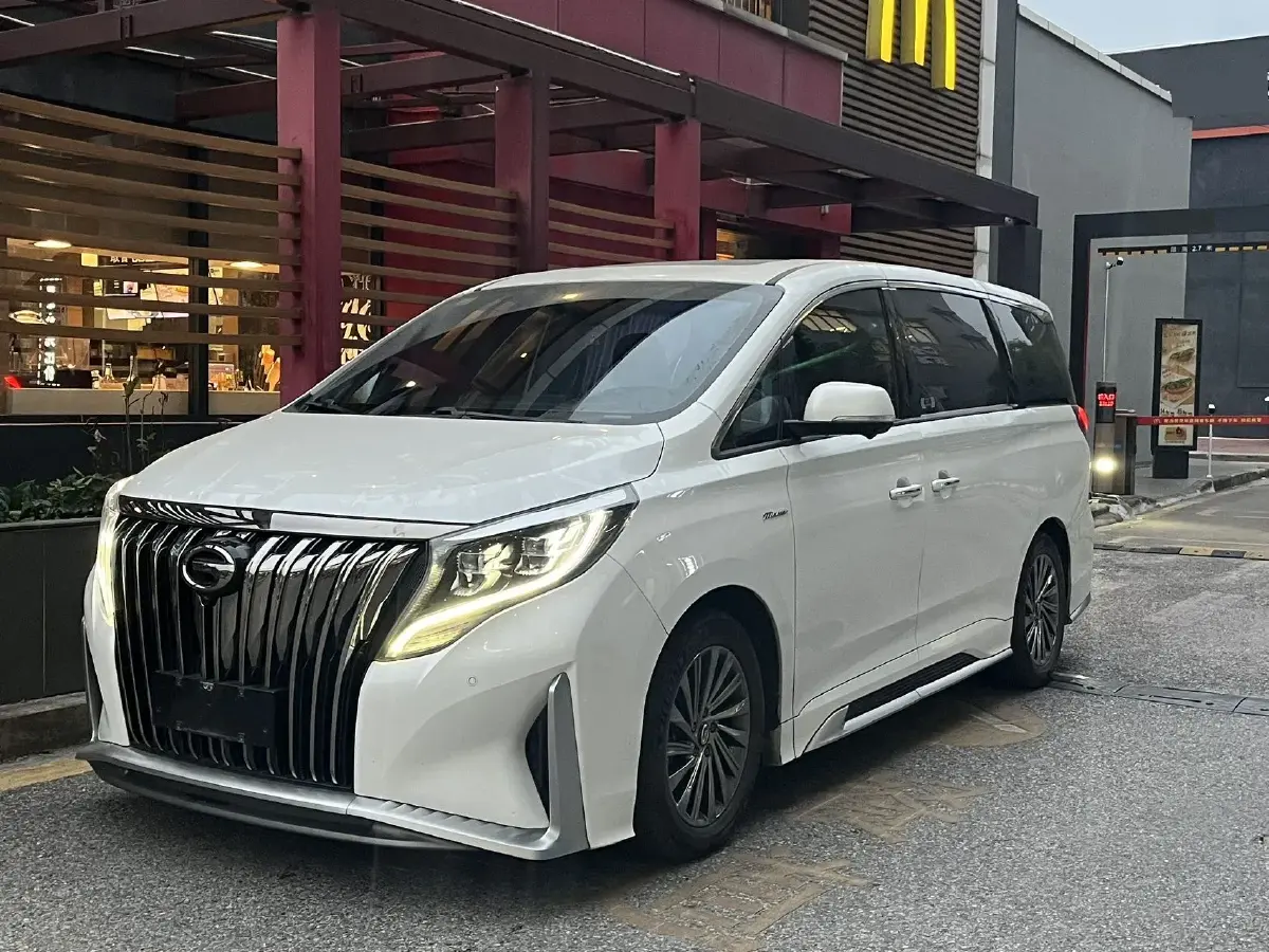 2021 GAC Trumpchi M8 2.0T 252HP L4 8AT