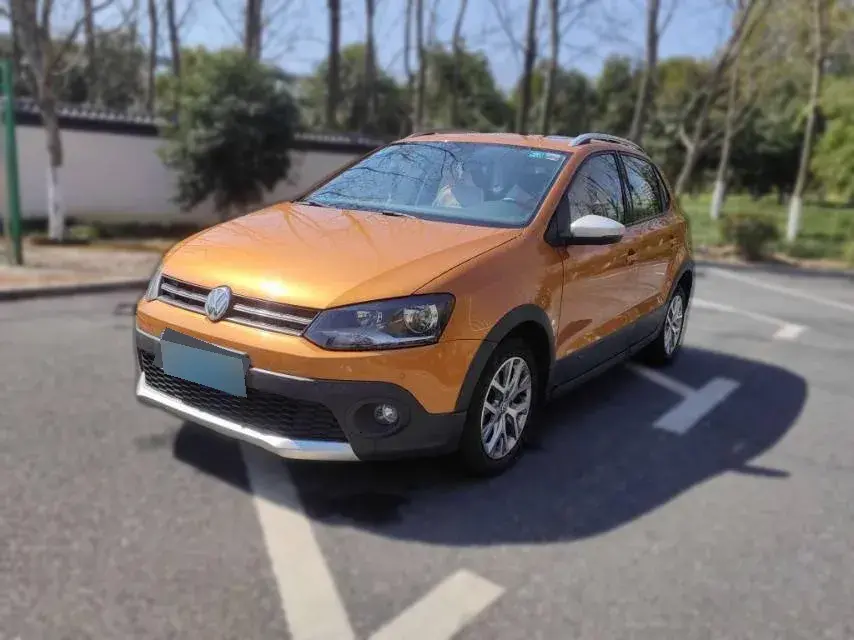 2016 Volkswagen Polo 1.4L 90HP L4 5MT
