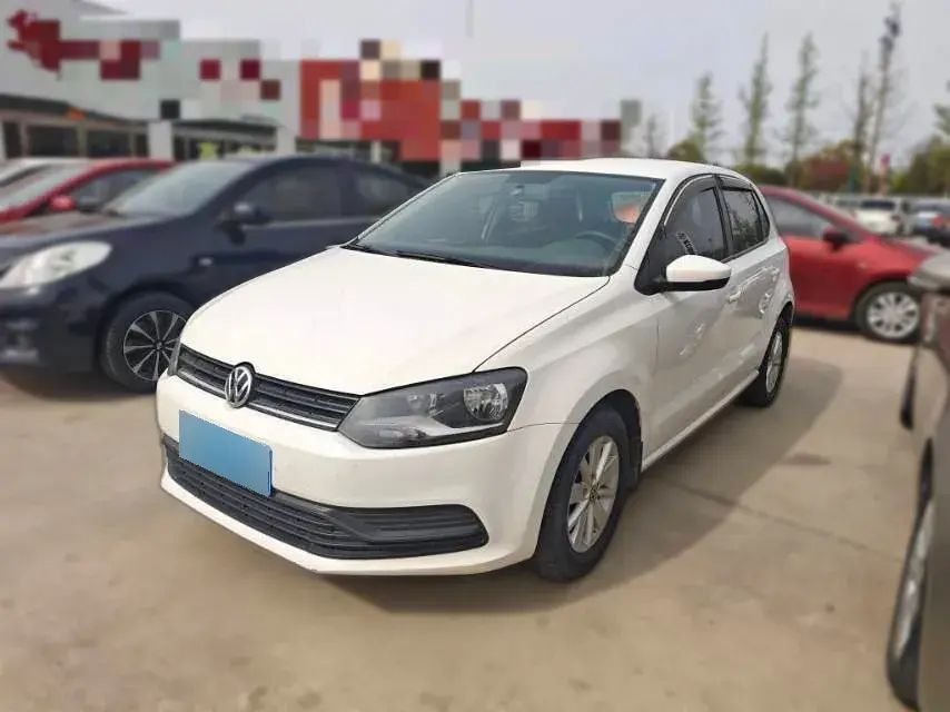 2016 Volkswagen Polo 1.4L 90HP L4 6AT