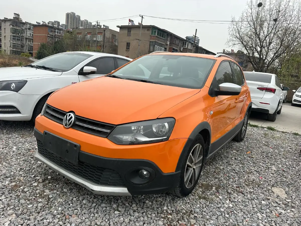 2012 Volkswagen Polo 1.6L 105HP L4 5MT
