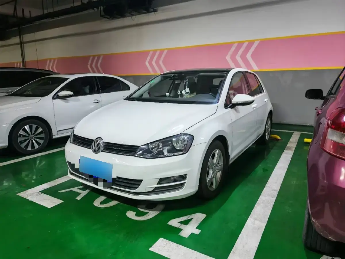 2012 Volkswagen Golf 1.6L 105HP L4 6AT