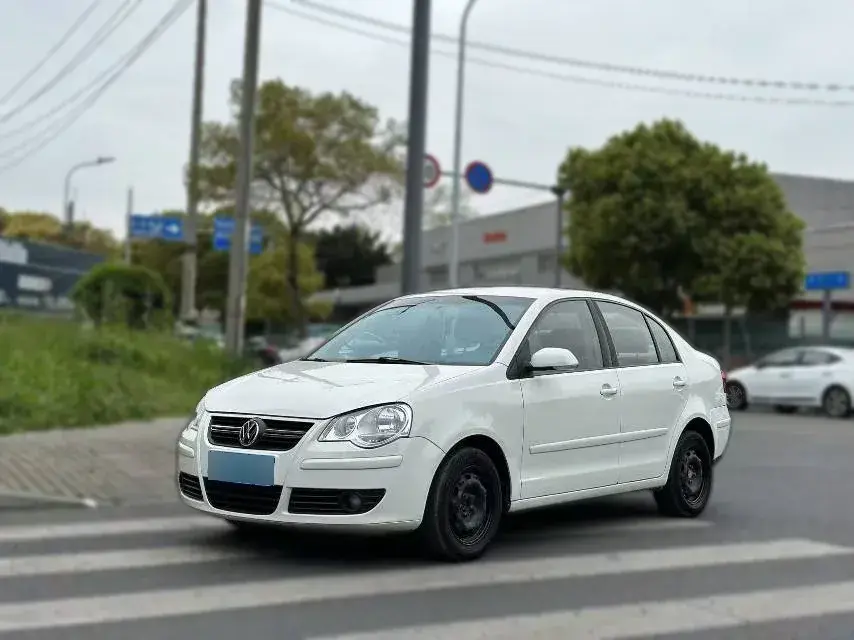 2009 Volkswagen Polo 1.4L 86HP L4 5MT