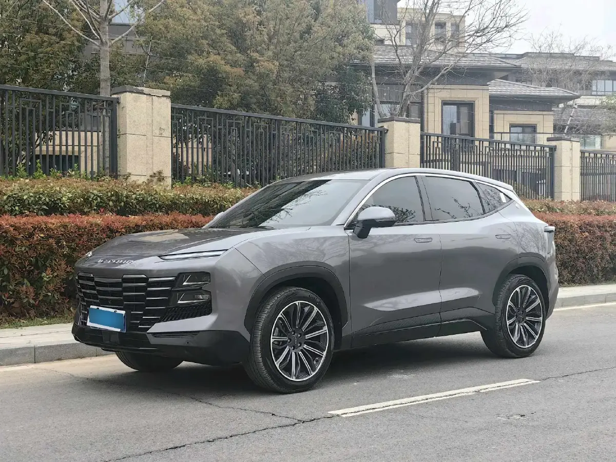 2022 Jetour DASHING 1.6T 197HP L4 7DCT