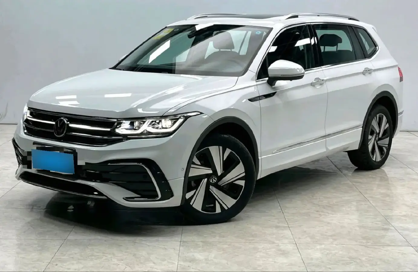 2023 Volkswagen Tayron 2.0T 220HP L4 7DCT