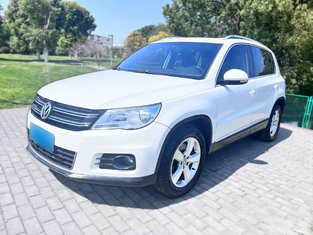 2012 Volkswagen Tiguan 1.8T 160HP L4 6AT