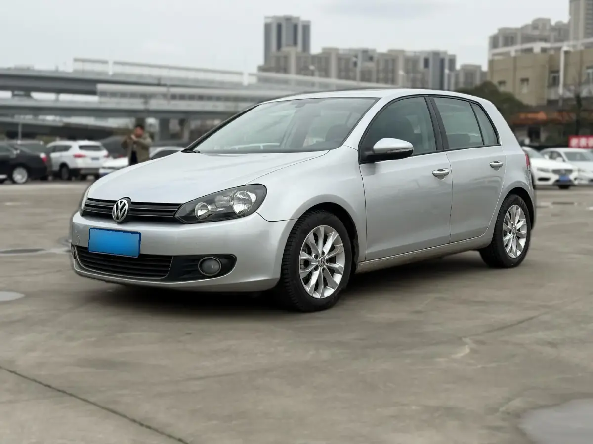 2010 Volkswagen Golf 1.4T 131HP L4 7DCT
