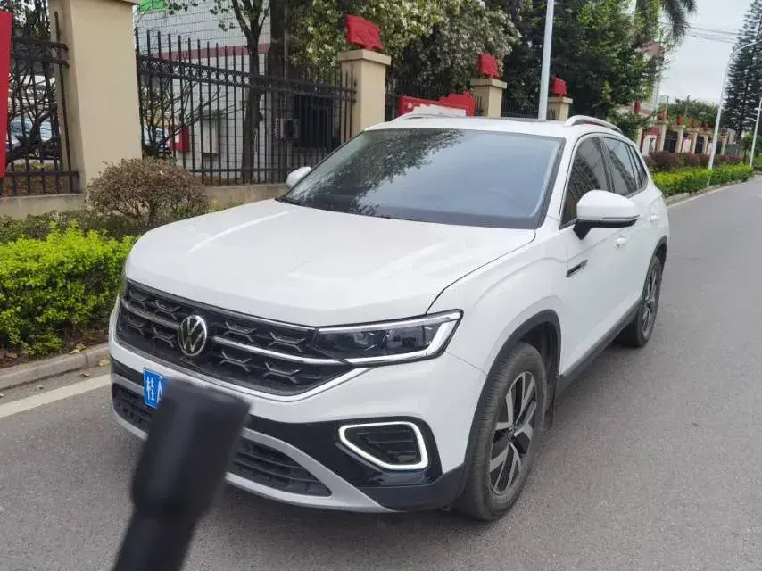 2023 Volkswagen Tayron 2.0T 186HP L4 7DCT