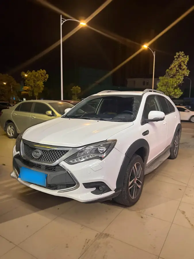 2015 BYD Tang 2.0T 205HP L4 6DCT PHEV