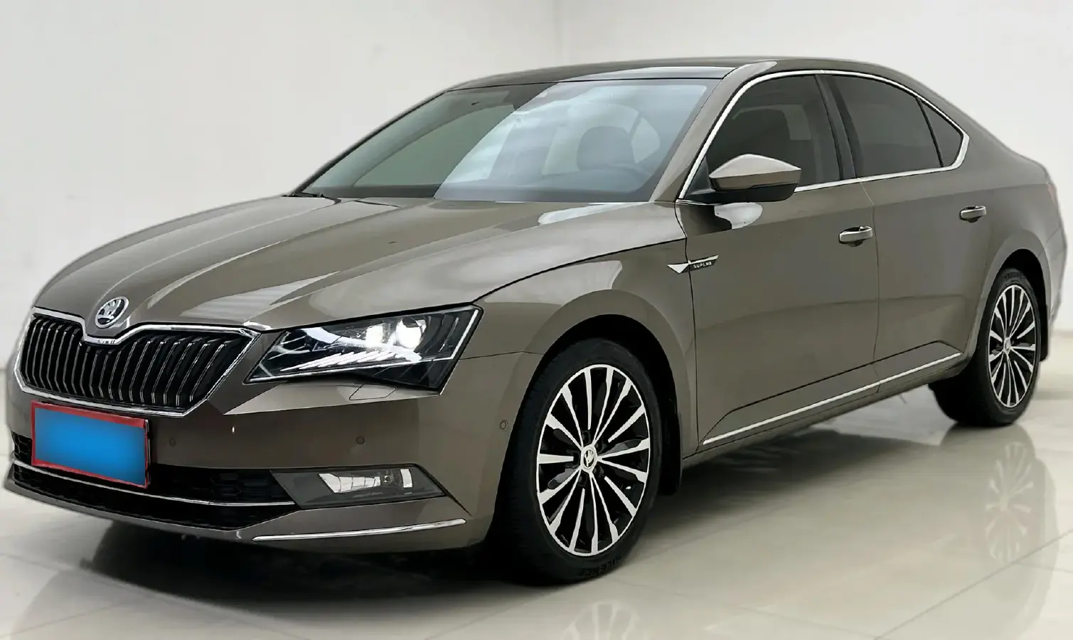 2016 Skoda Superb 1.8T 180HP L4 7DCT