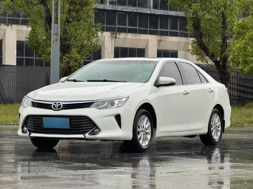 2016 Toyota Camry 2.0L 167HP L4 6AT