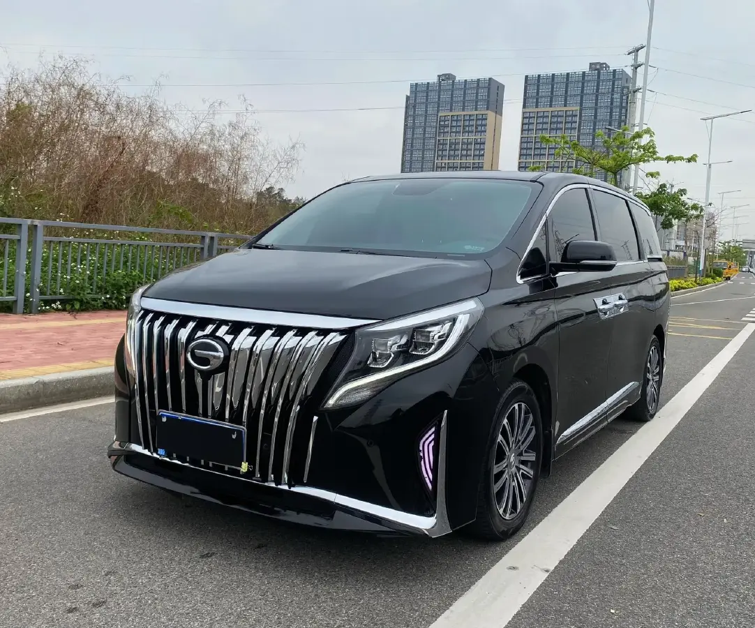 2021 GAC Trumpchi M8 2.0T 252HP L4 8AT