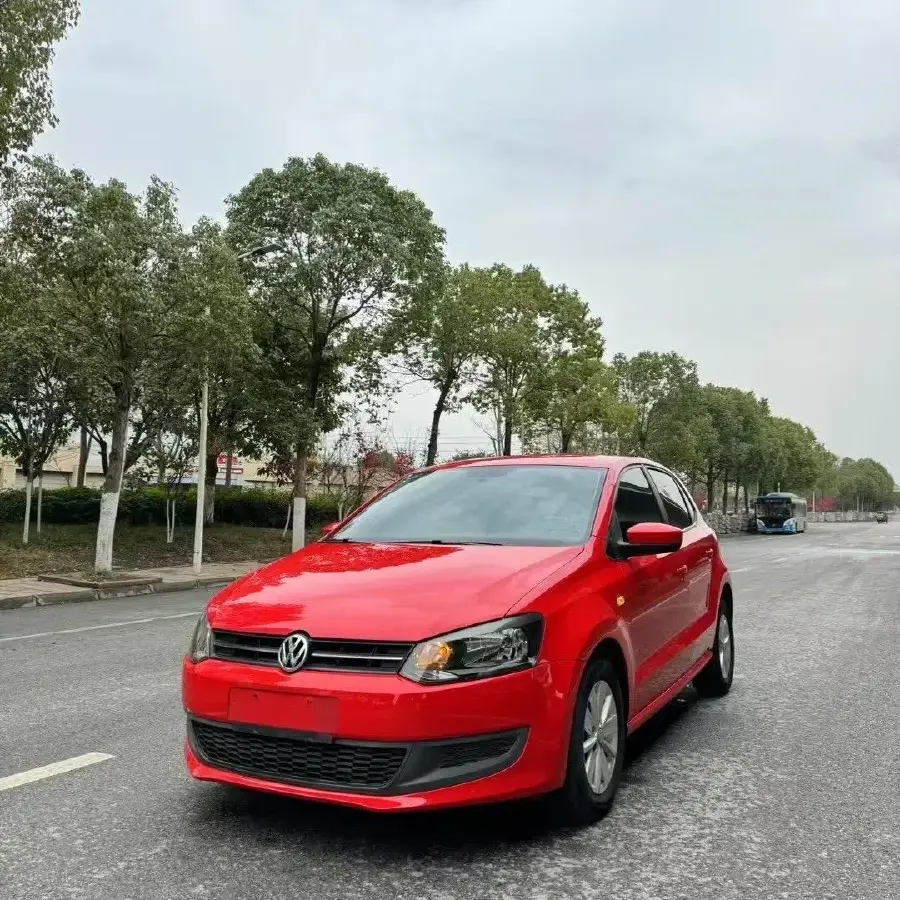 2011 Volkswagen Polo 1.4L 86HP L4 5MT