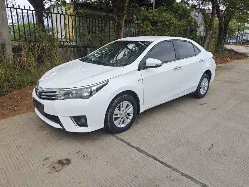 2014 Toyota Corolla 1.6L 122HP L4 CVT