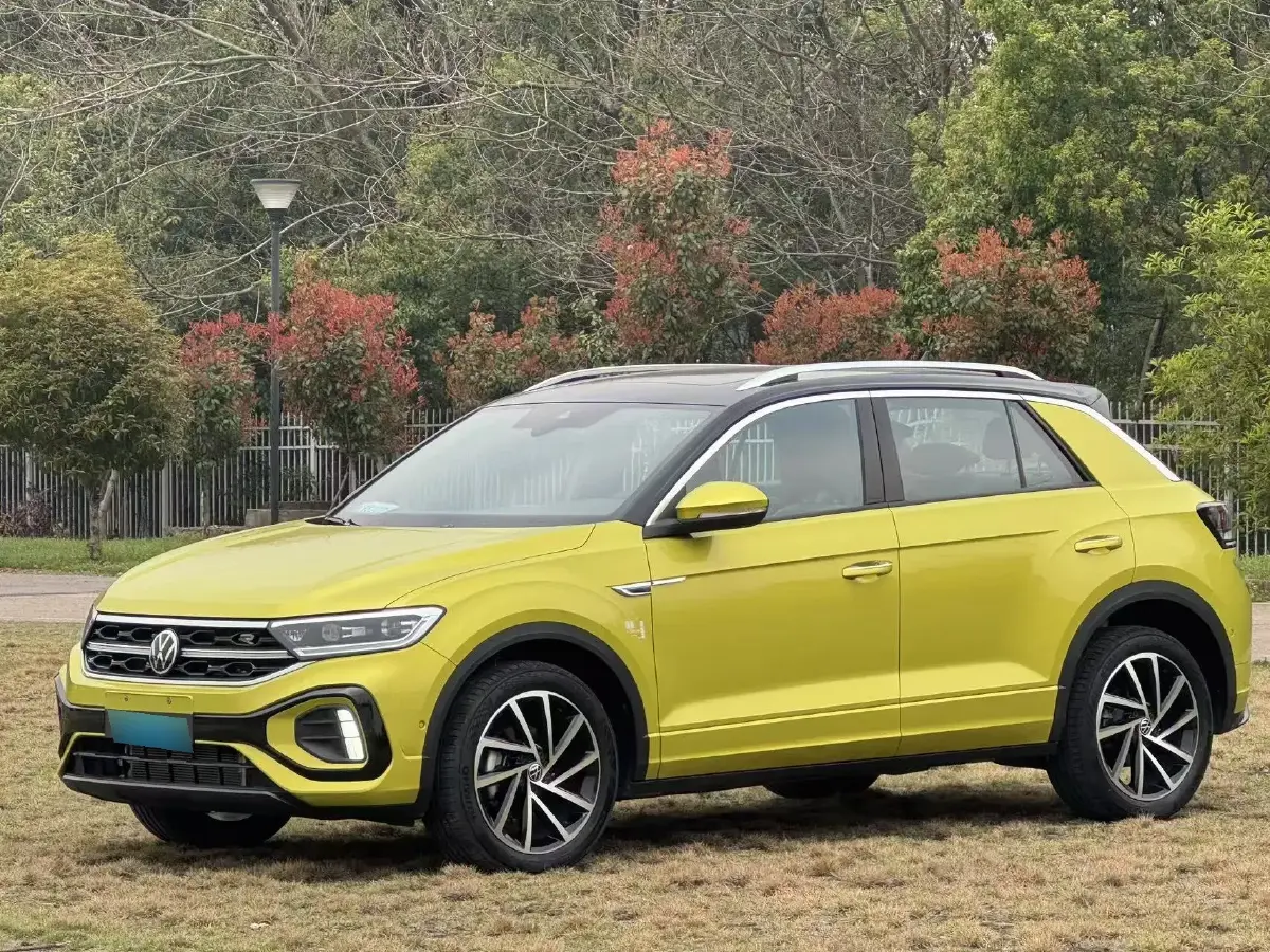 2023 Volkswagen T-Roc 1.5T 160HP L4 7DCT