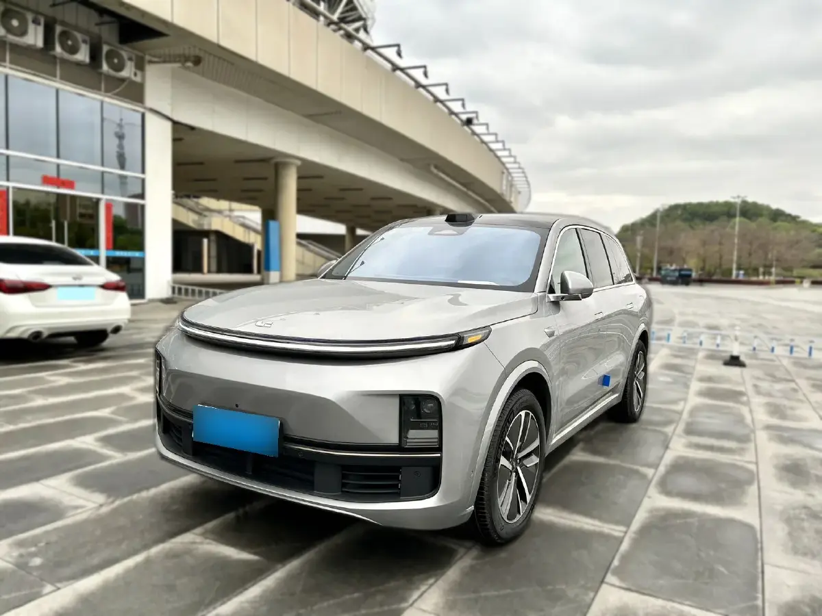 2024 Li L8 Range Extended 154HP REEV 42.8KWH