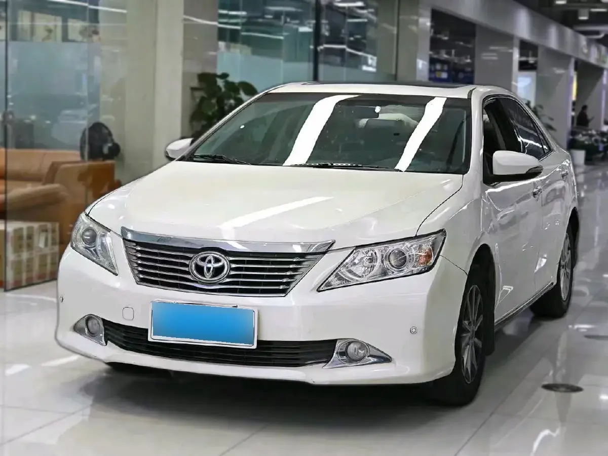2013 Toyota Camry 2.0L 148HP L4 4AT
