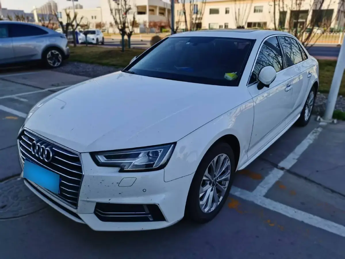 2019 Audi A4L 2.0T 190HP L4 7DCT