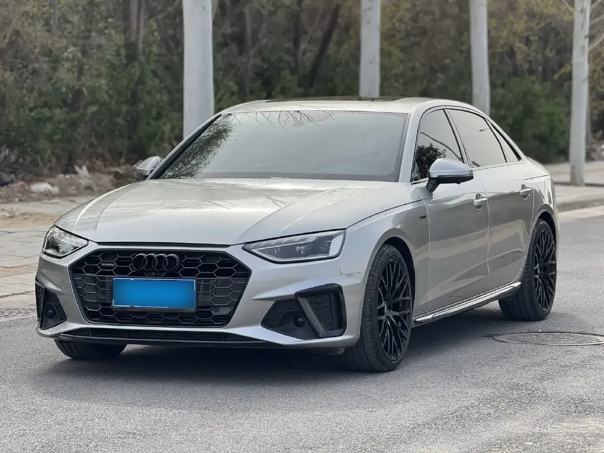 2022 Audi A4L 2.0T 190HP L4 7DCT