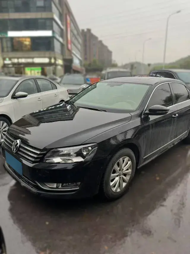 2015 Volkswagen Passat 1.4T 131HP L4 7DCT
