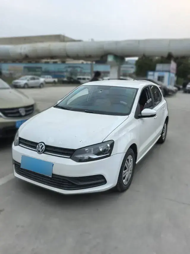 2016 Volkswagen Polo 1.4L 90HP L4 6AT 2016 Volkswagen Polo 1.4L 90HP L4 6AT