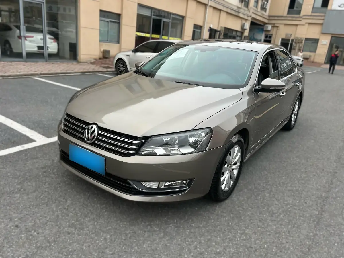 2014 Volkswagen Passat 1.8T 160HP L4 7DCT