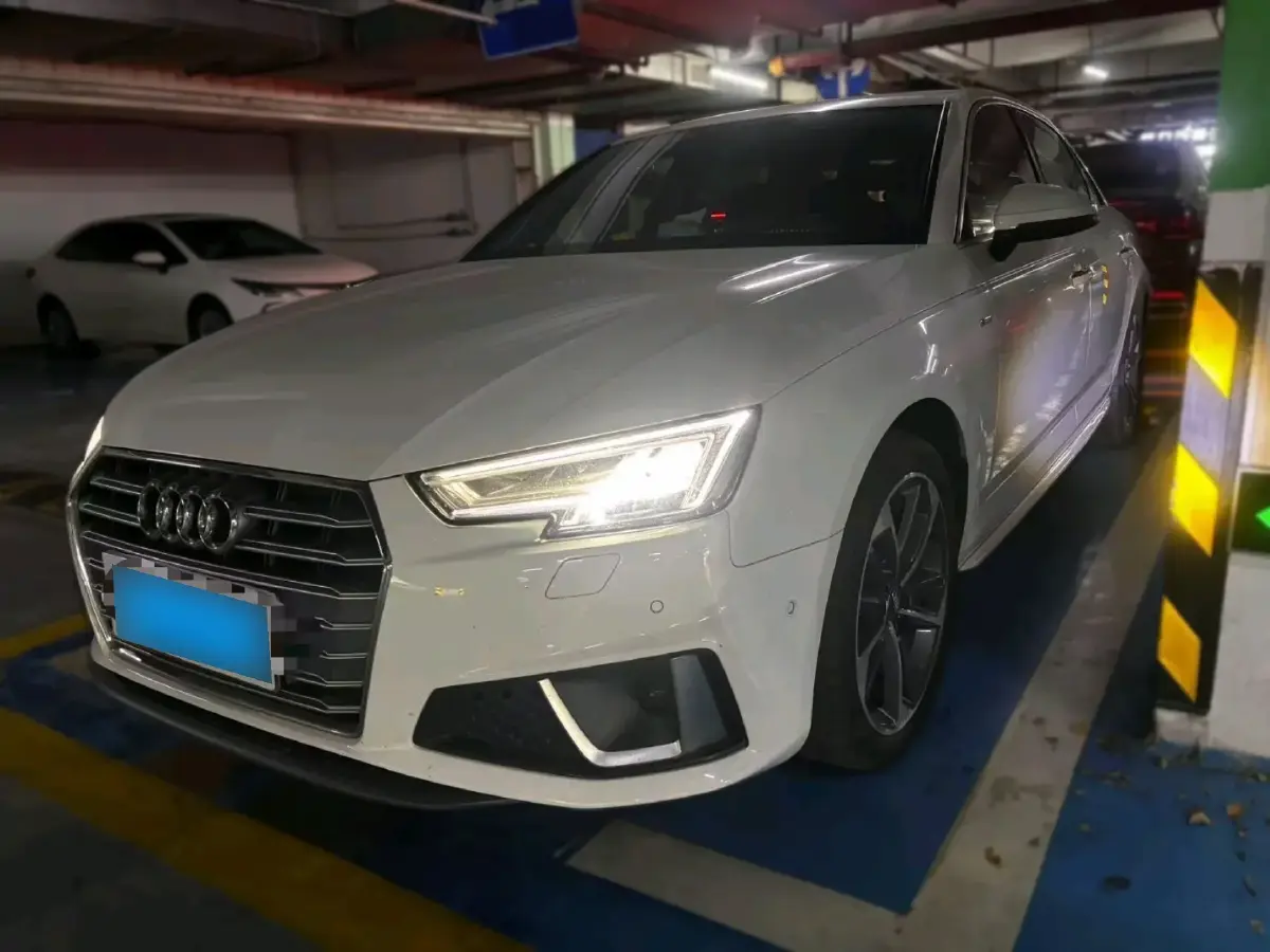 2019 Audi A4L 2.0T 190HP L4 7DCT