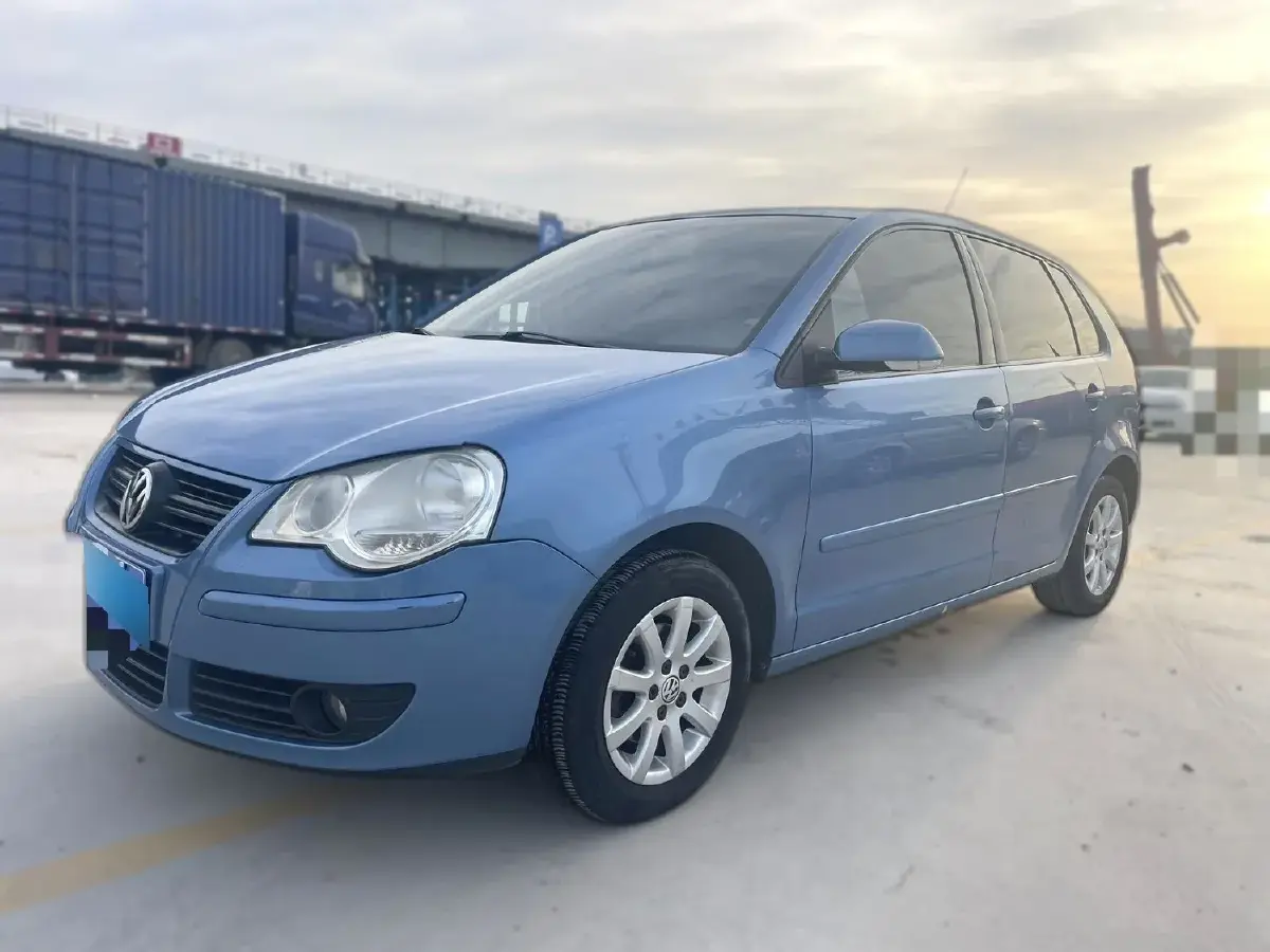 2009 Volkswagen Polo 1.4L 86HP L4 5MT