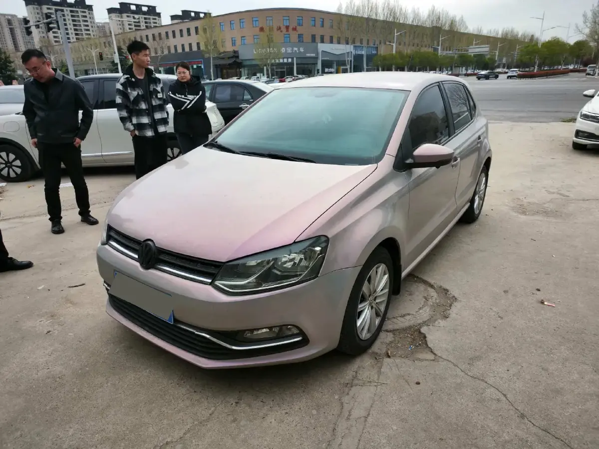 2014 Volkswagen Polo 1.6L 110HP L4 6AT