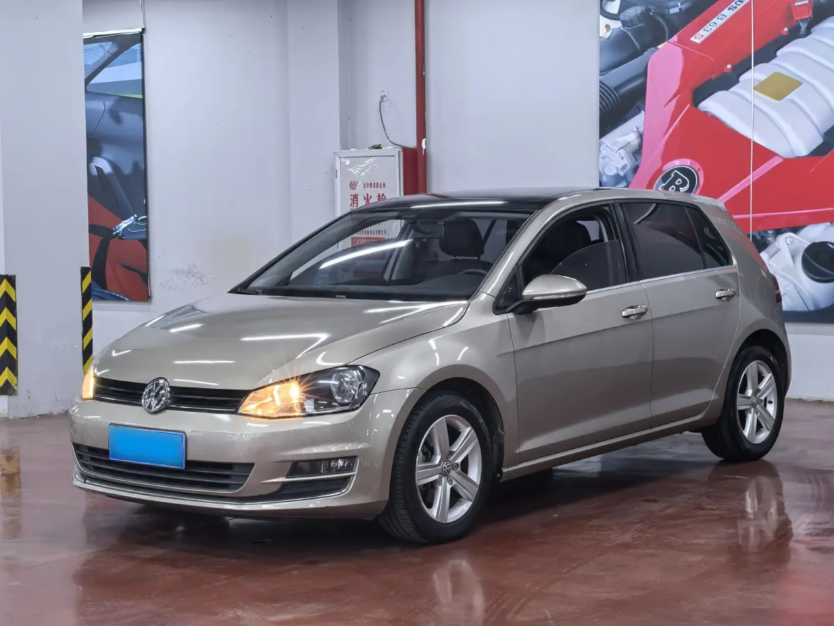 2014 Volkswagen Golf 1.4T 131HP L4 7DCT