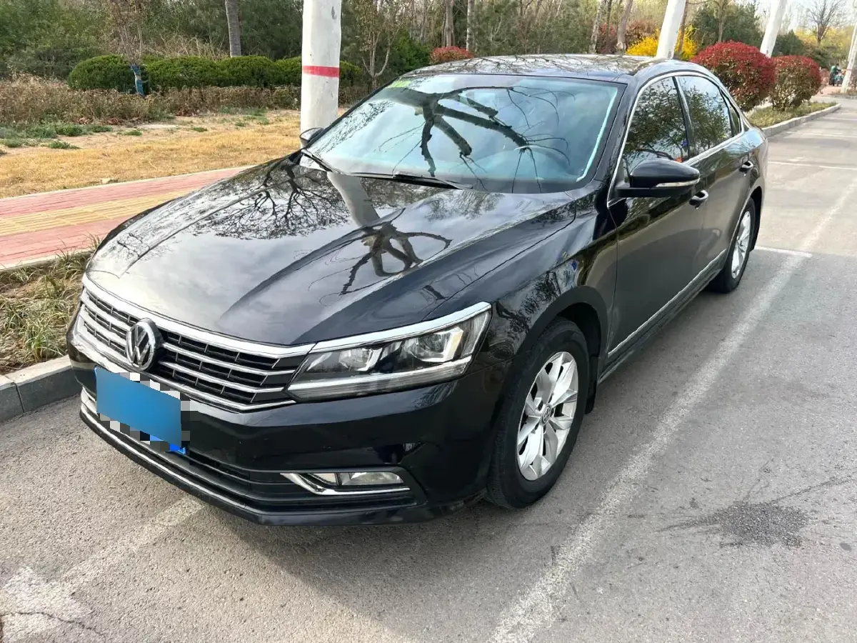 2013 Volkswagen Passat 1.8T 160HP L4 7DCT