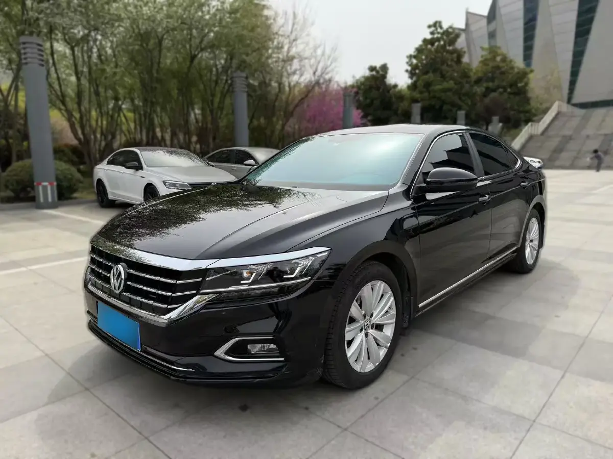 2020 Volkswagen Passat 2.0T 186HP L4 7DCT