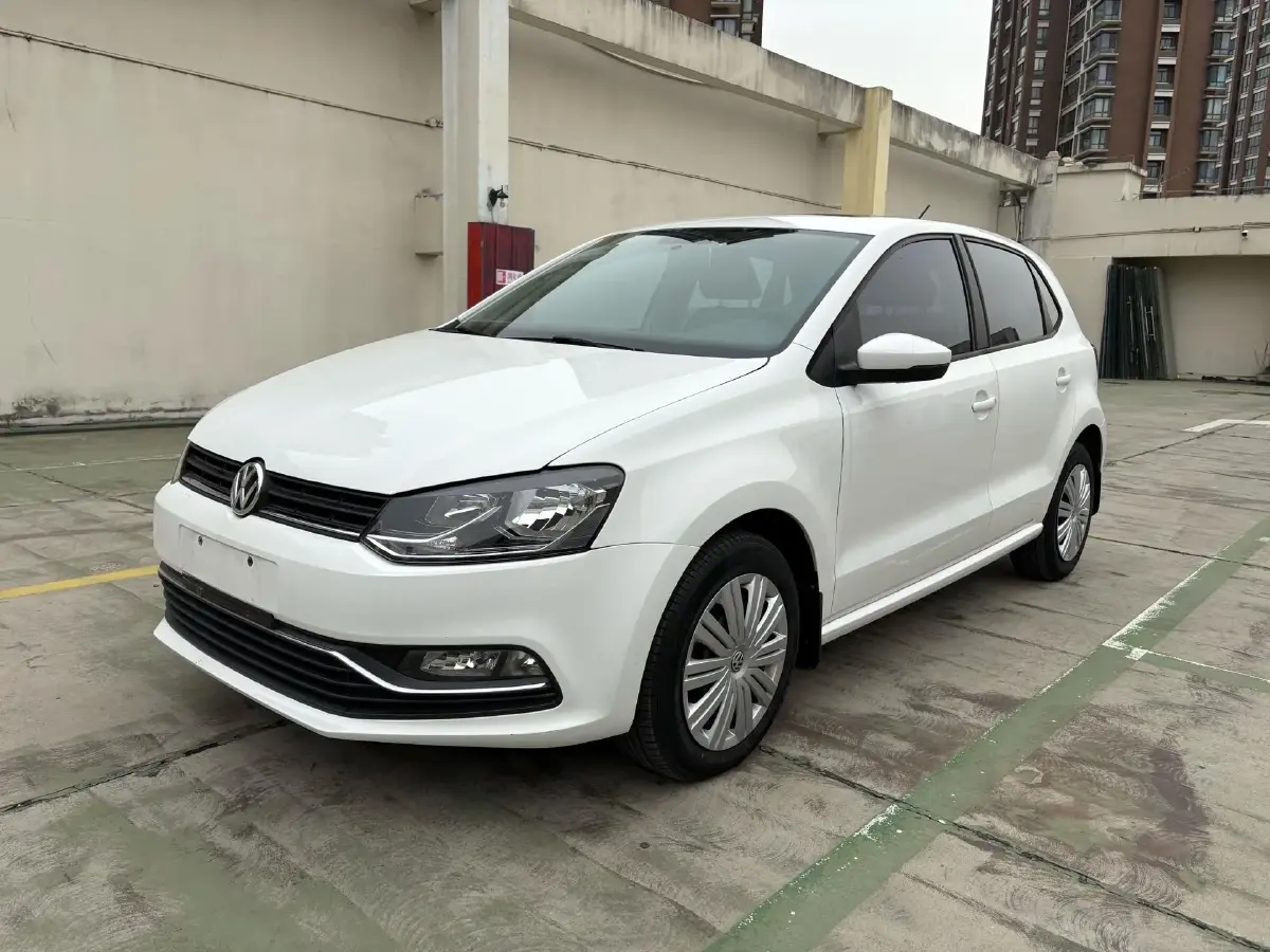 2016 Volkswagen Polo 1.6L 110HP L4 5MT