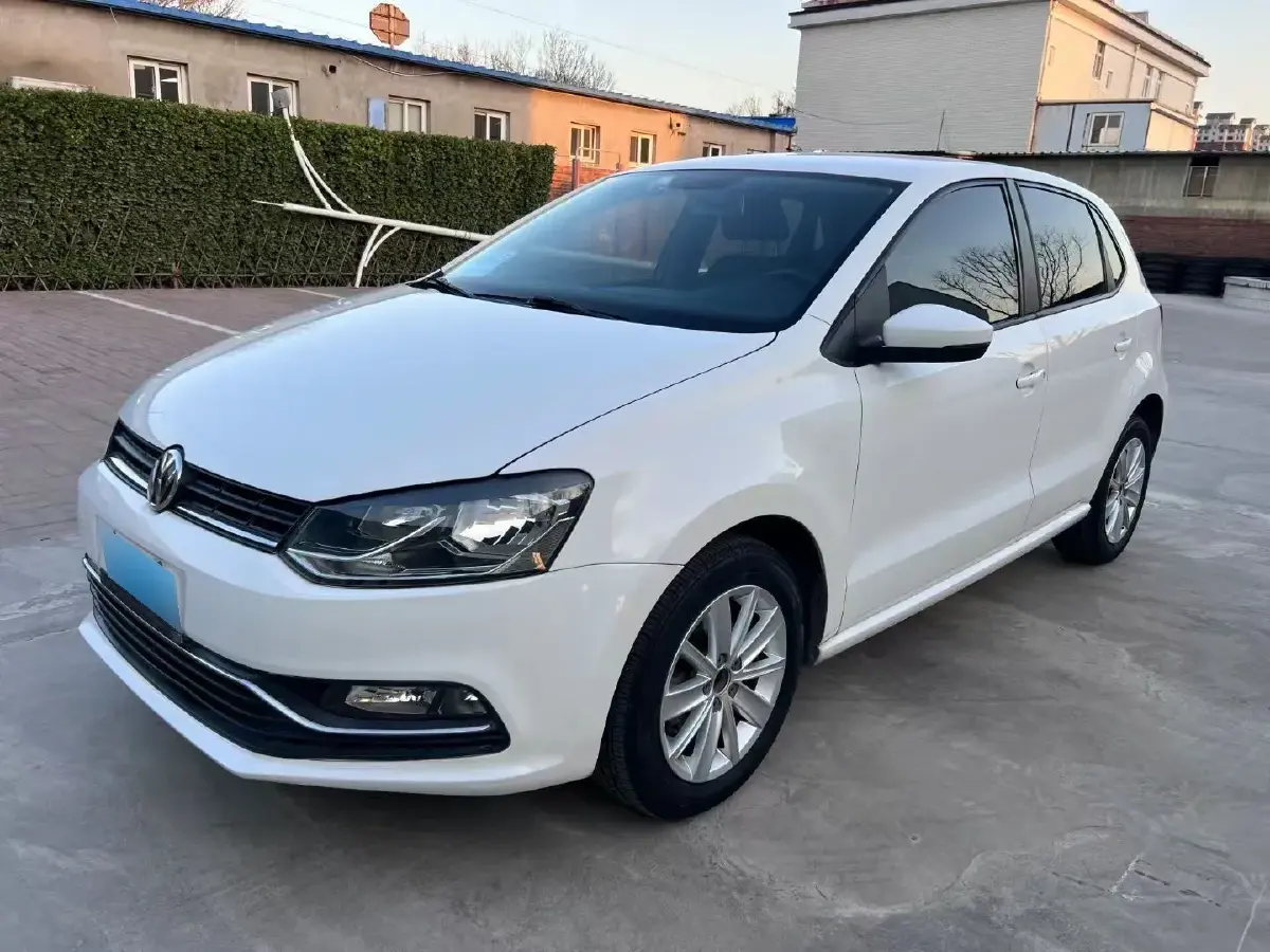 2014 Volkswagen Polo 1.6L 110HP L4 6AT