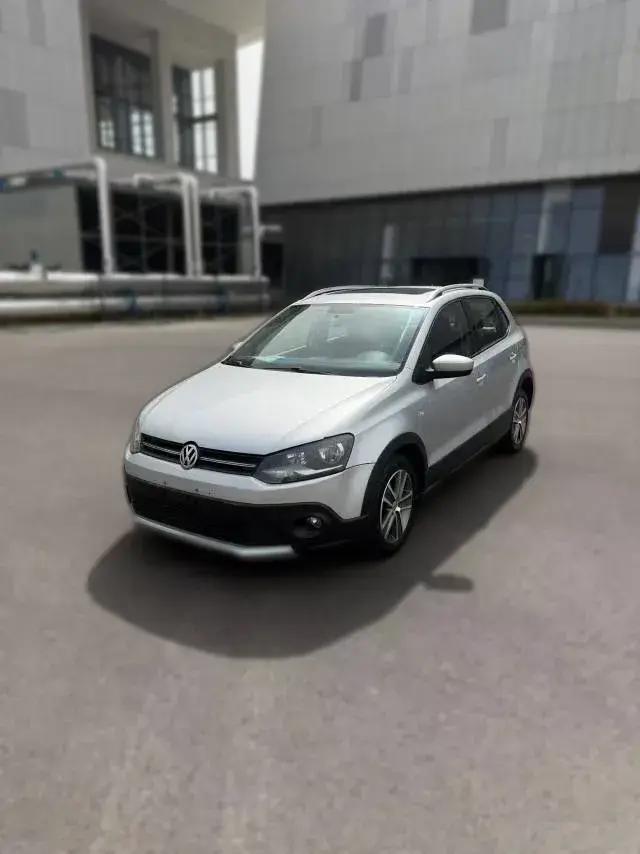 2012 Volkswagen Polo 1.6L 105HP L4 5MT