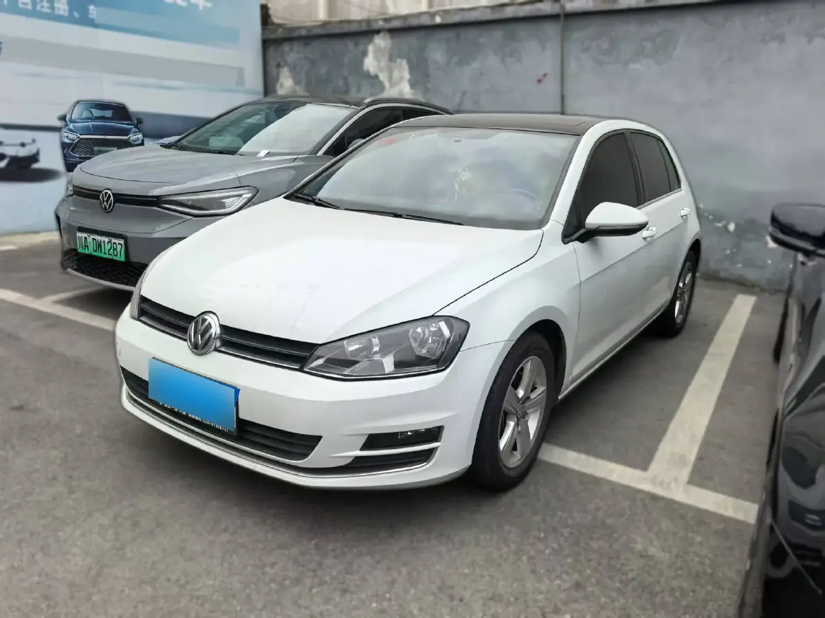 2014 Volkswagen Golf 1.4T 131HP L4 7DCT