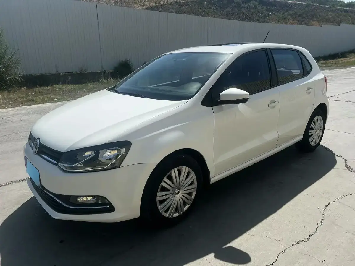 2016 Volkswagen Polo 1.6L 110HP L4 5MT