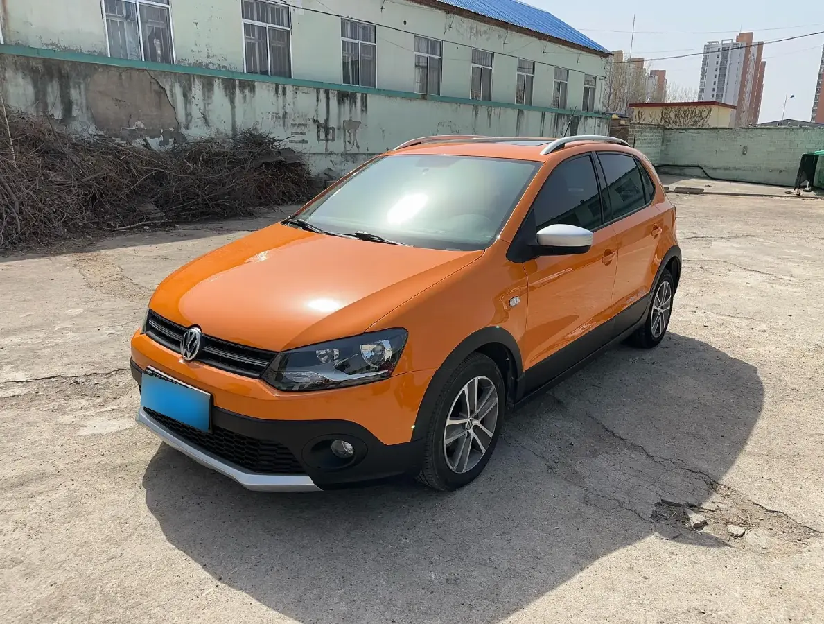 2012 Volkswagen Polo 1.6L 105HP L4 5MT