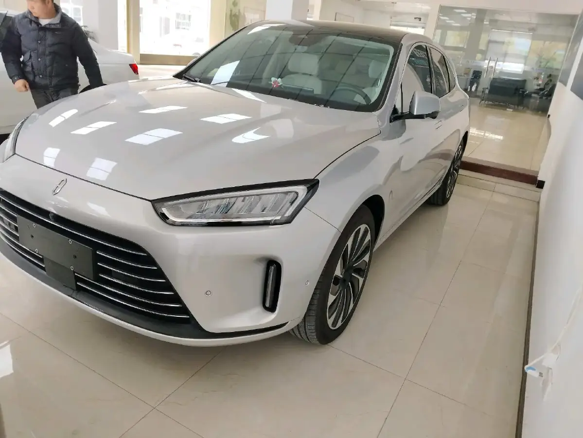 2022 HIMA AITO M5 Range Extended 125HP REEV 40KWH