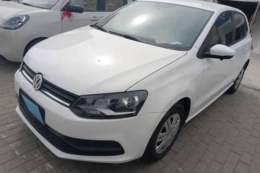 2016 Volkswagen Polo 1.4L 90HP L4 6AT