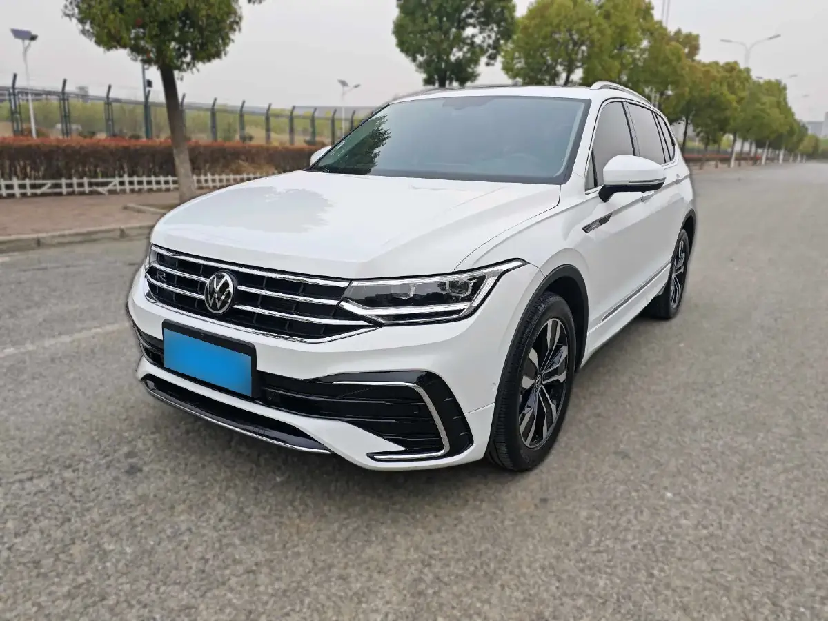 2024 Volkswagen Tiguan L 2.0T 186HP L4 7DCT