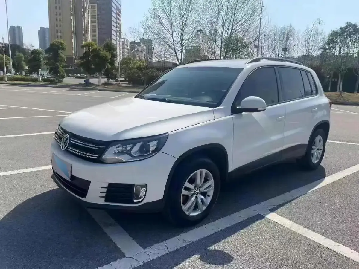 2015 Volkswagen Tiguan 1.8T 160HP L4 6MT