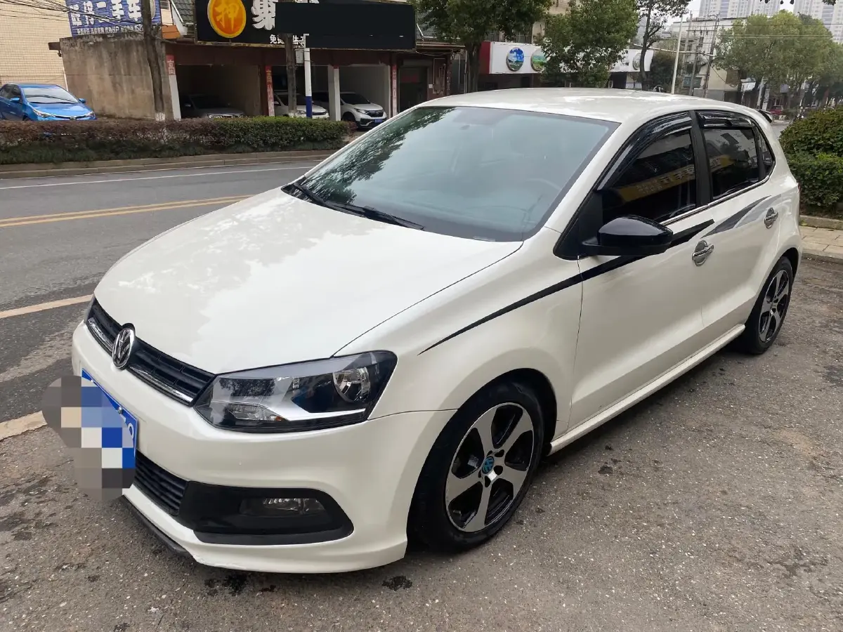 2016 Volkswagen Polo 1.4L 90HP L4 6AT