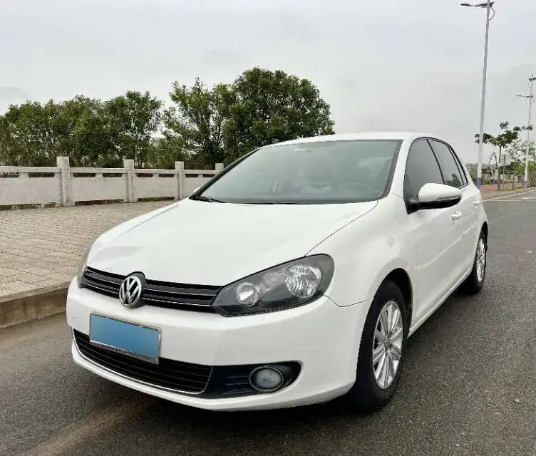 2010 Volkswagen Golf 1.6L 105HP L4 7DCT