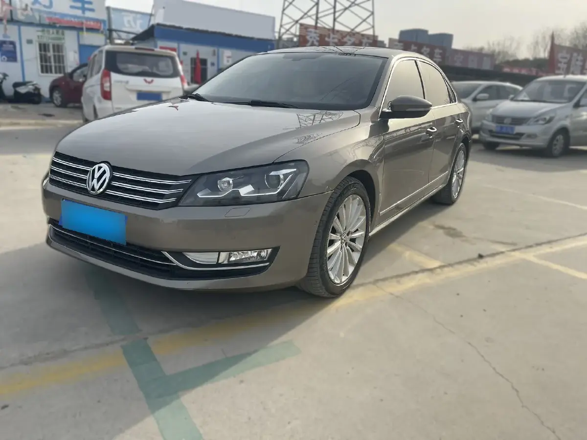 2011 Volkswagen Passat 1.8T 160HP L4 7DCT