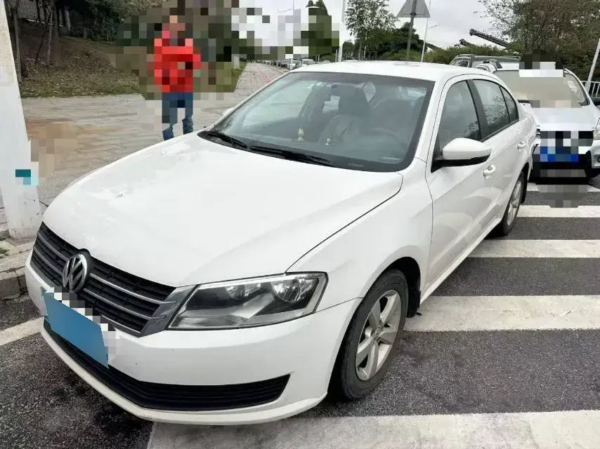 2013 Volkswagen Lavida 1.6L 110HP L4 5MT