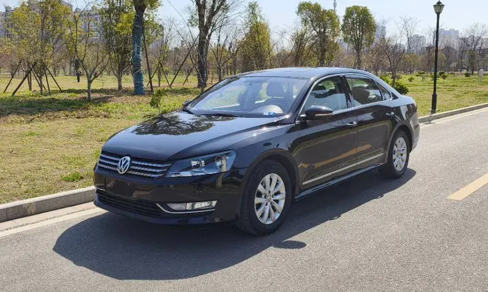 2013 Volkswagen Passat 1.8T 160HP L4 7DCT
