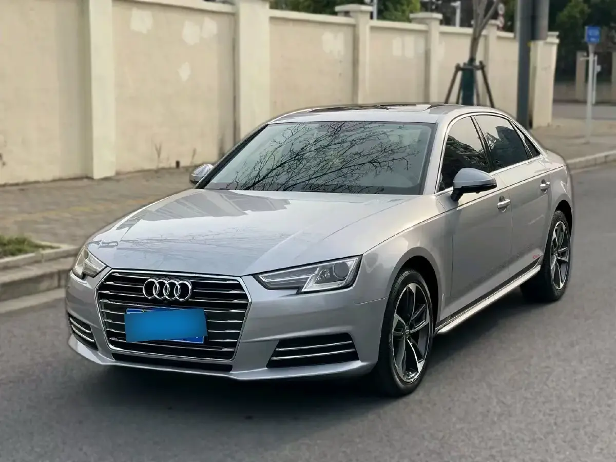 2017 Audi A4L 2.0T 190HP L4 7DCT