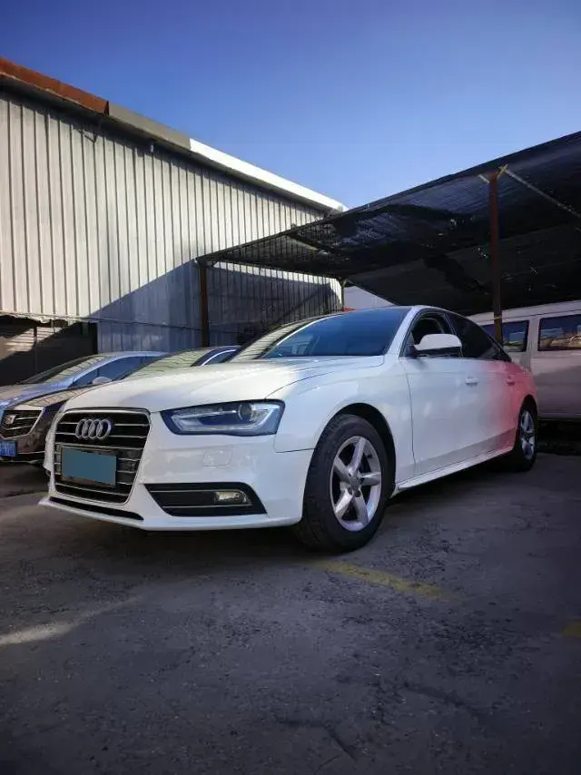 2010 Audi Q5 2.0T 211HP L4 7DCT